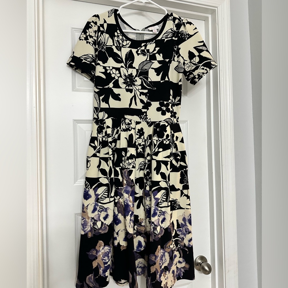 LulaRoe Amelia dress size medium multi-print, dipped floral bottom